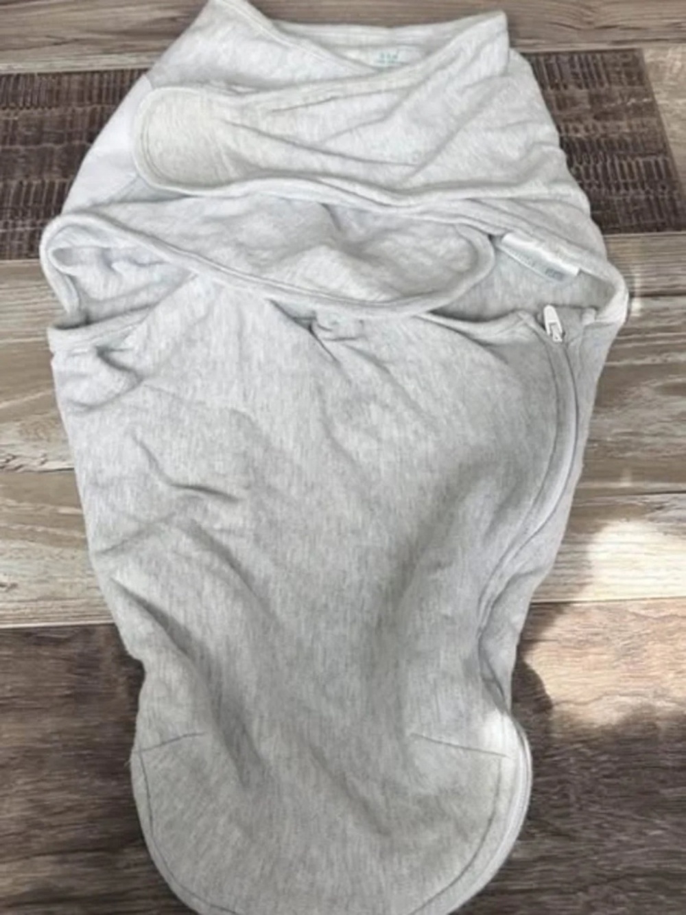Aden + Anais essentials gray swaddle (0-3M)